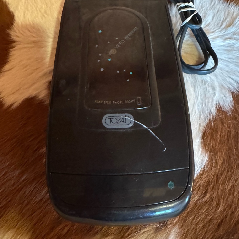 Tozai VHS Model 520 Cassette Video Tape Rewinder Black